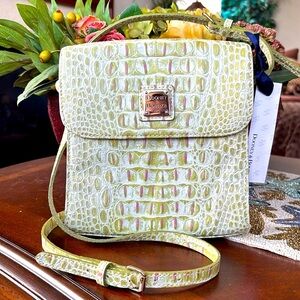 Brand New Dooney & Bourke Crocodile Embossed Leather Green Crossbody Purse